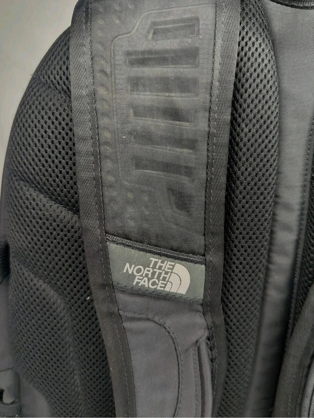 THE NORTH FACE BOREALIS CLASSIC 29L BACKPACK UNISEX TNF BLACK HIKING GYM SCHOOL